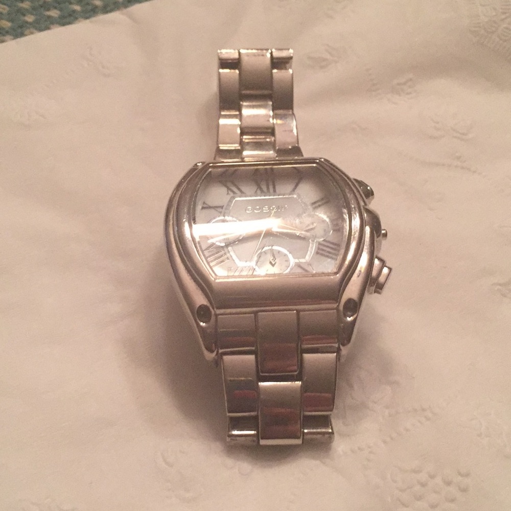 Watch - Picture 2 of 3